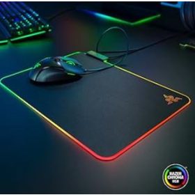 RAZER FIREFLY V2 EGÉRPAD (RZ02-03020100-R3M1)