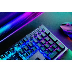  RAZER BLACKWIDOW V4 PRO VEZETÉKES GAMER BILLENTYŰZET, GREEN SWITCH, US LAYOUT (RZ03-04680100-R3M1)