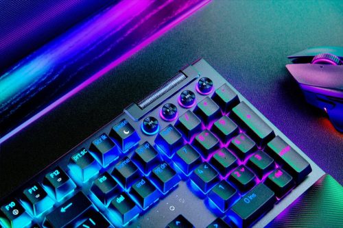 RAZER BLACKWIDOW V4 PRO VEZETÉKES GAMER BILLENTYŰZET, GREEN SWITCH, US LAYOUT (RZ03-04680100-R3M1)