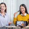 ULANZI V6 3-IN-1 SOKOLDALÚ VEZETÉK NÉLKÜLI CSÍPTETHETŐ MIKROFON SZETT (2 MIKROFON, LIGHTNING/USB-C/JACK), FEKETE