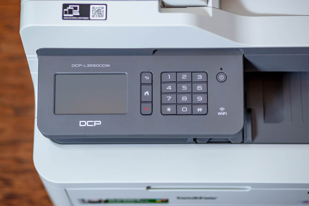 Brother L3550CDW színes LED nyomtató és szkenner színes érintőképernyője és kezelőfelülete